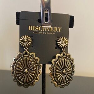Discovery Gold Ornate Earrings